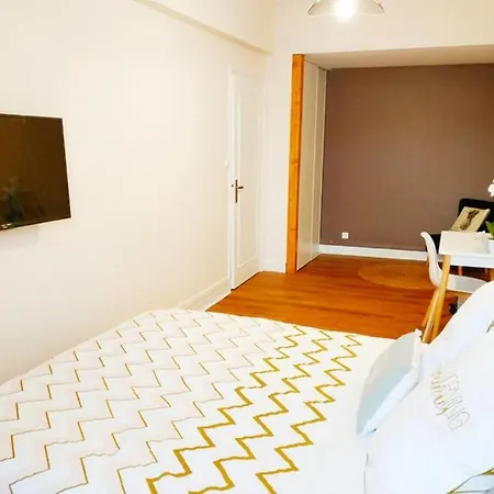 157M2, 4 Chambres, 4 Salles De Bains, 2 Wc, 2 Parkings En Hypercentre Valence  Exterior photo
