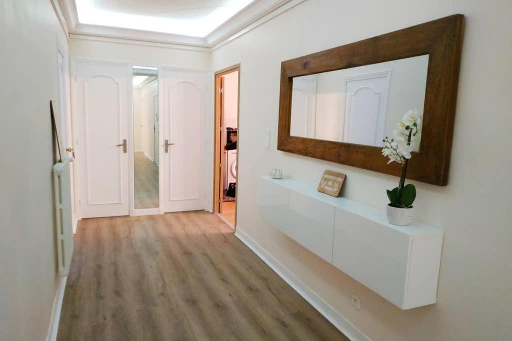 157m2, 4 Chambres, 4 Salles De Bains, 2 Wc, 2 Parkings En Hypercentre *