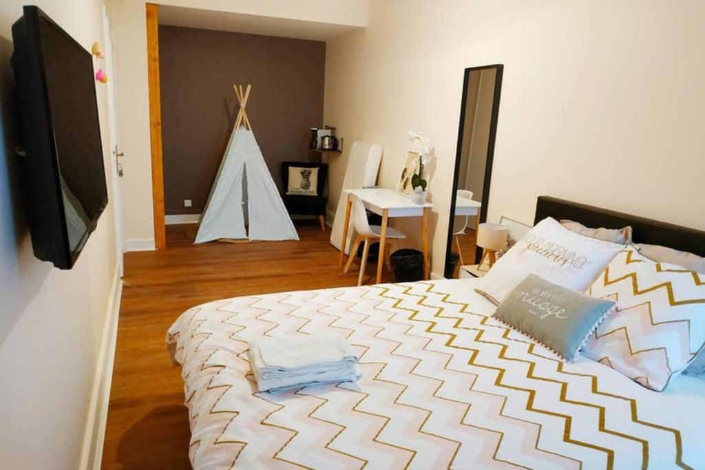 157m2, 4 Chambres, 4 Salles De Bains, 2 Wc, 2 Parkings En Hypercentre Apartment *