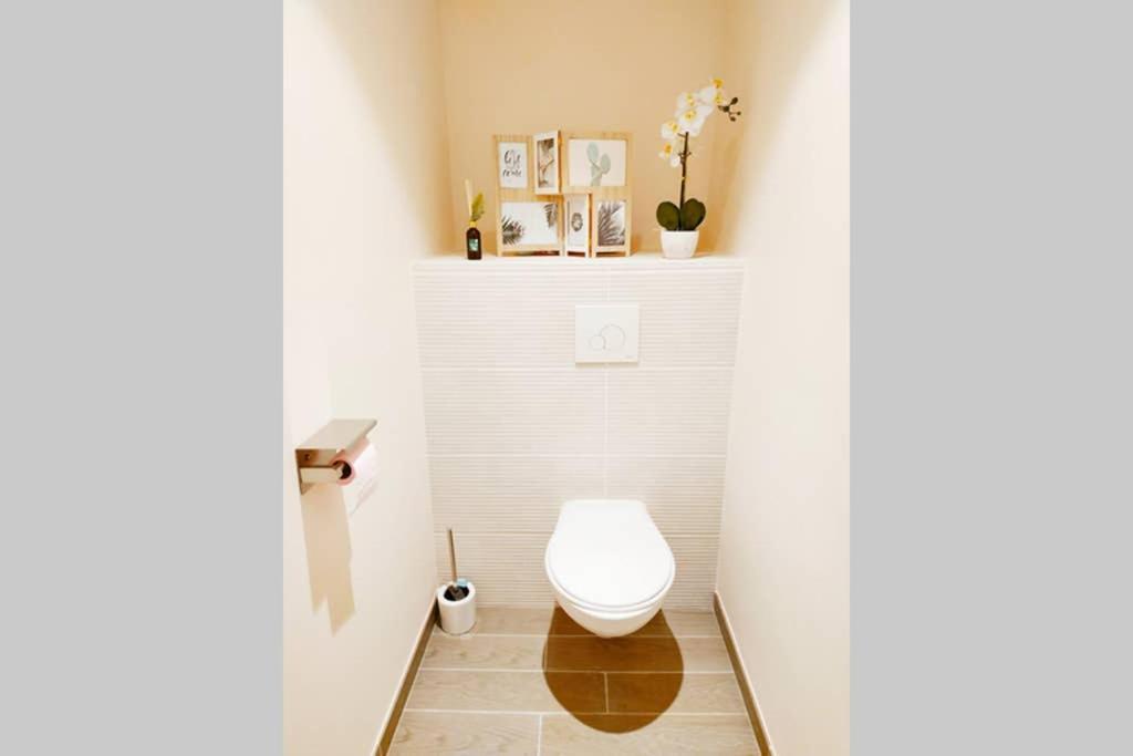 157m2, 4 Chambres, 4 Salles De Bains, 2 Wc, 2 Parkings En Hypercentre Apartment