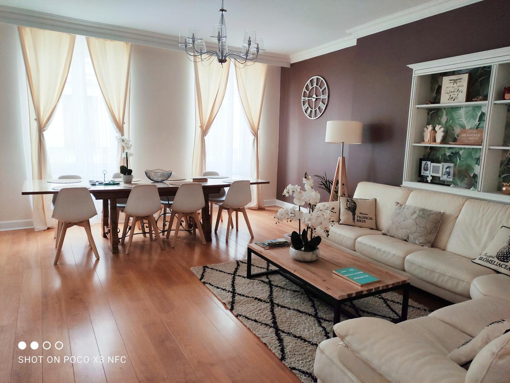 157m2, 4 Chambres, 4 Salles De Bains, 2 Wc, 2 Parkings En Hypercentre Apartment